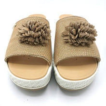 Carica l'immagine nel visualizzatore di Gallery, Enval 3768422 beige ciabatta donna con zeeppa di 6 cm e tomaia stampata con accessorio