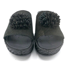 Carica l'immagine nel visualizzatore di Gallery, Enval 3768400 nero ciabatta donna con zeeppa di 6 cm e tomaia stampata con accessorio