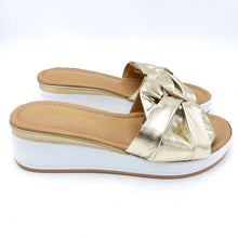 Carica l'immagine nel visualizzatore di Gallery, Fascino donna 83115 platino ciabatta con zeppa di 4 cm e fiocco decorativo in pelle con sottopiede imbottito