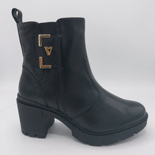 Carica l'immagine nel visualizzatore di Gallery, Valleverde 36761 nero stivaletto donna con tacco largo e suola in gomma e logo laterale