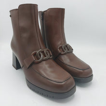 Carica l'immagine nel visualizzatore di Gallery, Valleverde V46104 marrone stivaletto donna con zip laterale e tacco 5 cm con plateau in gomma