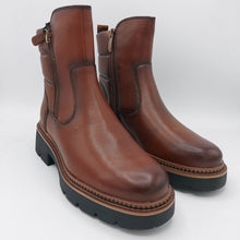 Carica l'immagine nel visualizzatore di Gallery, Tamaris 1-25425-41 cognac stivaletto basso modello biker donna in pelle con zip