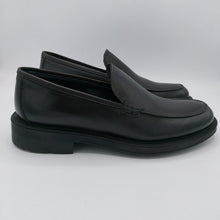 Carica l'immagine nel visualizzatore di Gallery, Bryan shoes 311 testa di moro mocassino uomo classico modello college liscio in pelle con suola in gomma