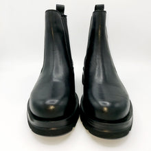 Carica l'immagine nel visualizzatore di Gallery, Igi&co 4679500 nero bikers donna con doppio elastico con tomaia in pelle e suola in gomma