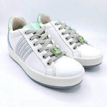 Carica l'immagine nel visualizzatore di Gallery, Igi&co 5657200 celeste sneakers stringata bianco con accessori e soletta estraibile
