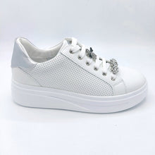 Carica l'immagine nel visualizzatore di Gallery, Valleverde 35100 argento sneakers donna stringata con accessori removibili