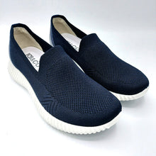 Carica l'immagine nel visualizzatore di Gallery, Igi&co 5652233 blu slip on donna in tessuto con soletta estraibile in memory foam