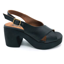 Carica l'immagine nel visualizzatore di Gallery, Bueno WY12202 nero sandalo incrociato in pelle con tacco largo di 7 cm