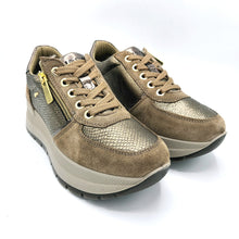 Carica l'immagine nel visualizzatore di Gallery, Igi&co 6675222 fango snakers donna con zeppa di 5 cm dotata ci cerniera e lacci