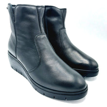 Carica l'immagine nel visualizzatore di Gallery, Enval 6766400 nero stivaletto in pelle con zeppa di 5 cm e una soletta estraibile in memory foam