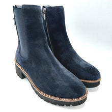Carica l'immagine nel visualizzatore di Gallery, Callaghan 13453 blu stivaletto onna in pelle scamosciata con zip laterale e suola in gomma con sistema adaptaction
