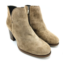 Carica l'immagine nel visualizzatore di Gallery, Igieco 6698644 beige stivaletti beige in pelle scamosciata con tacco largo di 6,5 cm