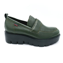 Carica l'immagine nel visualizzatore di Gallery, Callaghan 46020 verdone mocassino donna con zeppa di 5,5 cm con sistema adaptaction