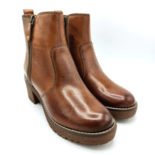 Carica l'immagine nel visualizzatore di Gallery, Vueva WH353H18-P cuoio tronchetto donna in pelle con fodera pelle.
Suola in gomma dotato di tacco di 6 cm
