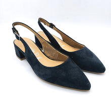 Carica l'immagine nel visualizzatore di Gallery, Slingback in pelle scamosciata con tacco di 4 cm