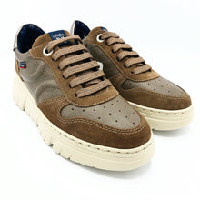 Carica l'immagine nel visualizzatore di Gallery, Callaghan 51806 trufa verdone sneakers donna in pelle con riporti in camoscio con lacci