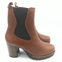 Carica l'immagine nel visualizzatore di Gallery, Callaghan 30809 cuoio stivaletto in pelle con elastico laterale e zip con tacco 7 cm e plateau di 1,5 cm