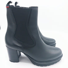 Carica l'immagine nel visualizzatore di Gallery, Callaghan 30809 nero stivaletto in pelle con zip ed elastico laterale con tacco 7 cm e plateau di 1,5 cm