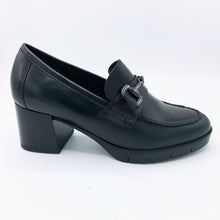 Carica l'immagine nel visualizzatore di Gallery, Cinzia soft PQ2466060 nero mocassino in pelle con morsetto con tacco 5 cm e plateau di 1 cm