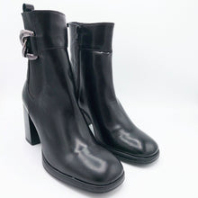 Carica l'immagine nel visualizzatore di Gallery, Cinzia soft PQ9555764 nero stivaletto in pelle con accessorio sovrapposto all'elastico