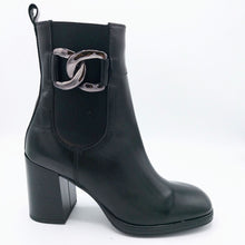 Carica l'immagine nel visualizzatore di Gallery, Cinzia soft PQ9555764 nero stivaletto in pelle con accessorio sovrapposto all'elastico