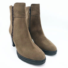 Carica l'immagine nel visualizzatore di Gallery, Comart 524778 visone stivaletto donna in alcantara con dettagli in glitter e con tacco 7 cm e plateau di 1,5 cm