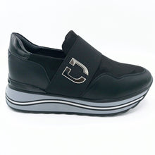 Carica l'immagine nel visualizzatore di Gallery, Donna serena 7Q4957DS nero slip on donna con tomaia in microfibra