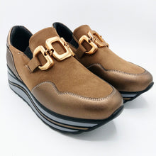 Carica l'immagine nel visualizzatore di Gallery, Donna serena 7Q4958DS bronzo sneakers donna con accessorio