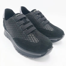 Carica l'immagine nel visualizzatore di Gallery, Igi&co 4672800 nero slip on donna in camoscio e pelle con elastici