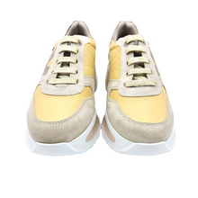 Carica l'immagine nel visualizzatore di Gallery, Callaghan 61600 giallo beige