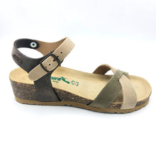 Carica l'immagine nel visualizzatore di Gallery, BioNatura 12FREGENE beige verde sandalo donna con fondo in sughero e tomaia in nabuk