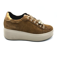 Carica l'immagine nel visualizzatore di Gallery, Igi&co 8671244 cuoio sneakers donna in pelle scamosciata con decorazione removibile di strass
