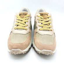 Carica l'immagine nel visualizzatore di Gallery, Igieco 1158111 nude e beige sneakers donna in pelle scamosciata e tela con lacci arancio. Dotata di soletta estraibile