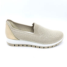 Carica l'immagine nel visualizzatore di Gallery, Igieco 7658633 beige sneakers donna in tessuto elasticizzato con soletta estraibile in memory foam