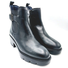 Carica l'immagine nel visualizzatore di Gallery, Callaghan 35603 nero stivaletto in pelle con tacco comodo e suola con sistema adaptaction