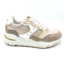 Carica l'immagine nel visualizzatore di Gallery, Igi&co 1158200 beige sneakers stringata in pelle scamosciata, pelle e tessuto tecnico. Dotata di soletta estraibile in memory foam