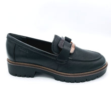 Carica l'immagine nel visualizzatore di Gallery, Tamaris 1-24722-43 nero mocassino donna in pelle con dettaglio decorativo frontale