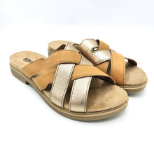 Carica l'immagine nel visualizzatore di Gallery, Igico 7667811 biscotto e bronzo ciabatta donna con fasce incrociate in pelle e suola gomma flessibile