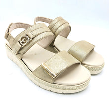 Carica l'immagine nel visualizzatore di Gallery, Tamaris 1-28264-44 champagne sandalo donna in pelle con plantare estraibile e chiusura con tripla fascia con velcro