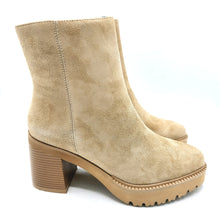 Carica l'immagine nel visualizzatore di Gallery, Callaghan 679963 beige