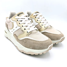 Carica l'immagine nel visualizzatore di Gallery, Igi&co 1158200 beige sneakers stringata in pelle scamosciata, pelle e tessuto tecnico. Dotata di soletta estraibile in memory foam