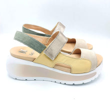 Carica l'immagine nel visualizzatore di Gallery, Callaghan 35200 beige crema