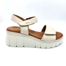Carica l'immagine nel visualizzatore di Gallery, Igi&co 1189522 burro sandalo in pelle con braccialetto e fascia anteriore con regolazione con velcro e sottopiede in pelle imbottito in memory foam