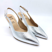 Carica l'immagine nel visualizzatore di Gallery, Inart P809 argento slingback in similpelle con tacco 7 cm di produzione italiana
