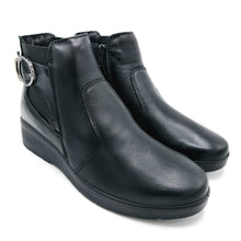 Carica l'immagine nel visualizzatore di Gallery, Enval 8761500 nero tronchetto basso in pelle con cerniera. Dotato di una pianta larga e soletta estraibile n memory foam