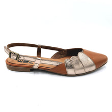 Carica l'immagine nel visualizzatore di Gallery, Bueno WE2902 cuoio slingback in pelle con punta sfilata con dettagli bronzo