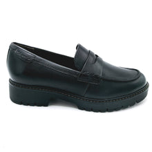 Carica l'immagine nel visualizzatore di Gallery, Tamaris 1-24752-47 nero mocassino basso donna in pelle con suola in gomma
