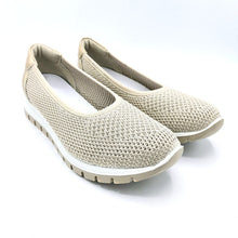 Carica l'immagine nel visualizzatore di Gallery, Igieco 7658522 crema ballerina bassa in tessuto elasticizzato con soletta estraibile in memory foam