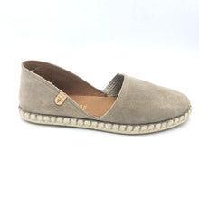 Carica l'immagine nel visualizzatore di Gallery, Verbenas CARMEN pietra espadrillas basse in pelle scamosciata . Made in Spain