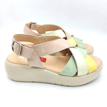 Carica l'immagine nel visualizzatore di Gallery, Callaghan 34001 crema oliva